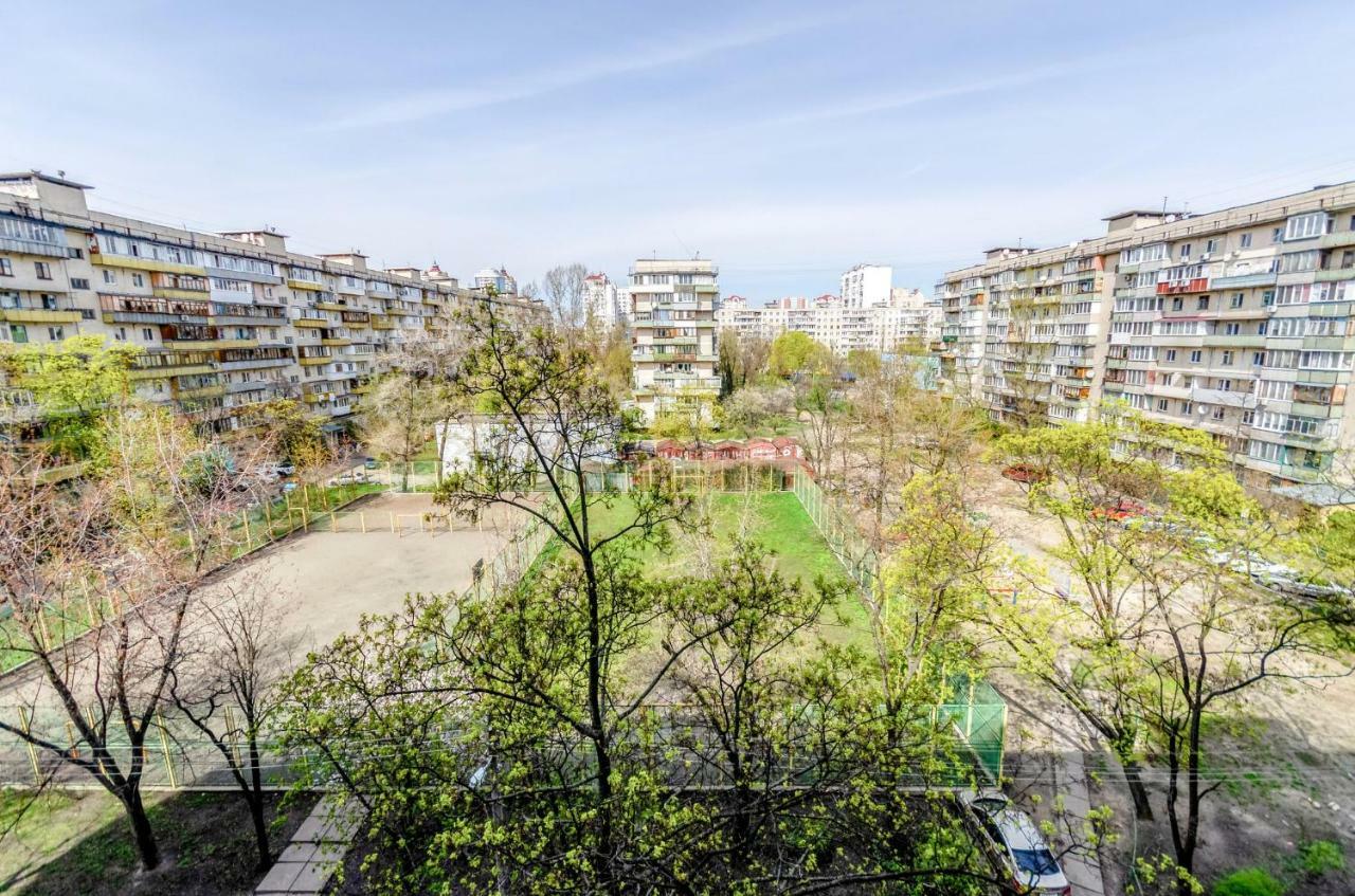 Artal Apartment On Obolonsky Avenue 16A Kiev Luaran gambar